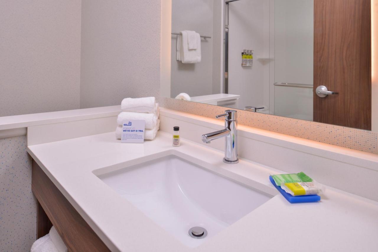 Holiday Inn Express & Suites - Mall Of America - Msp Airport By Ihg Bloomington Zewnętrze zdjęcie