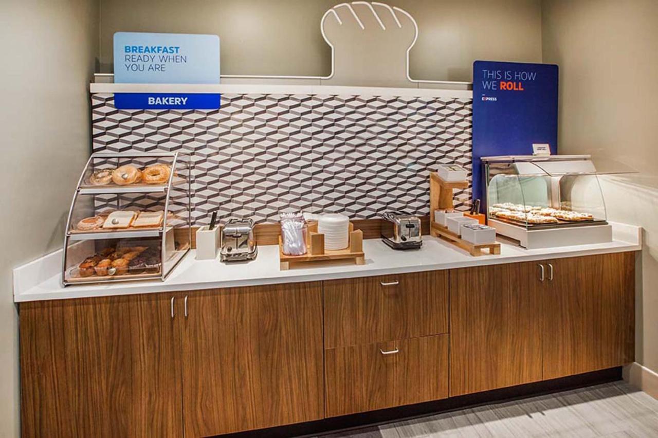 Holiday Inn Express & Suites - Mall Of America - Msp Airport By Ihg Bloomington Zewnętrze zdjęcie
